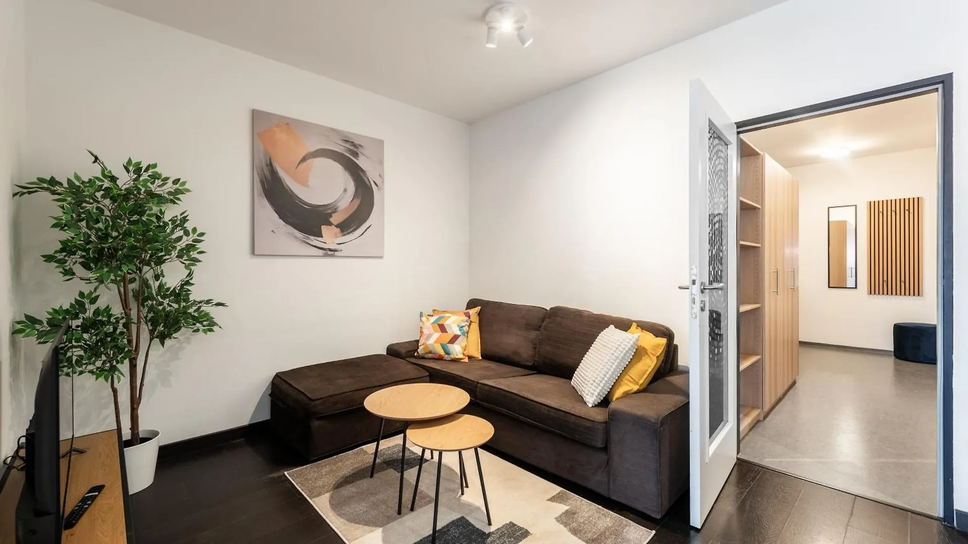 Spacious Apartments Near Karlin Square Prag 0*,